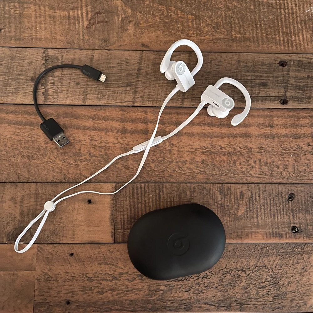 Powerbeats3 Wireless In-Ear Headphones - Picture 1 of 7